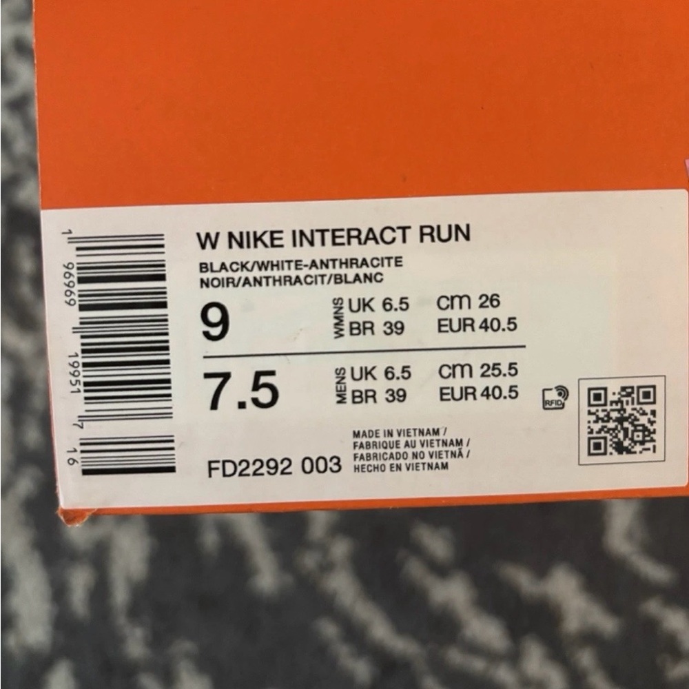 Nike Interact Run “White/Black”Women's Road Running Shoes No Lid - Picture 8 of 10